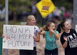colorado students protest conservative history 2014